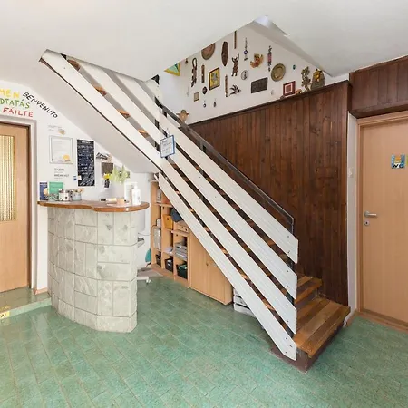 Mama Minka Vandrerhjem *