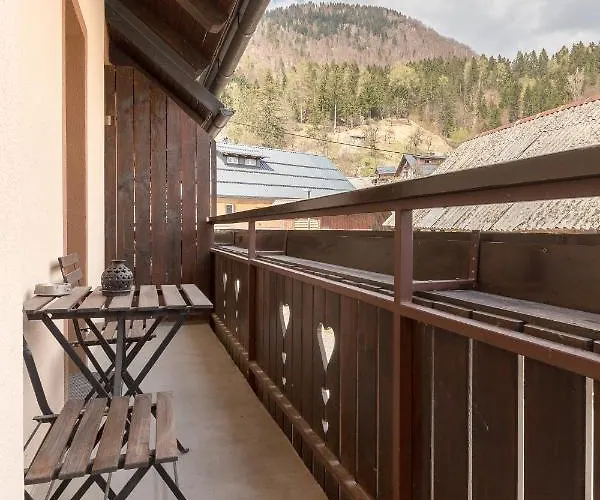 Mama Minka بيت شباب *